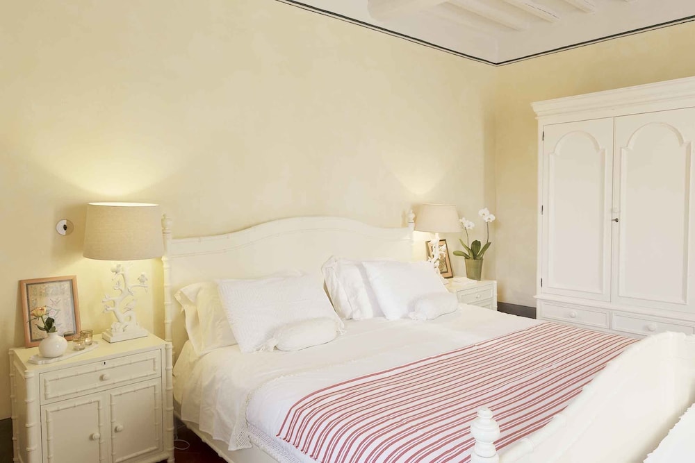 Classic Double Room, Bay View (Private External Bathroom) photo 2