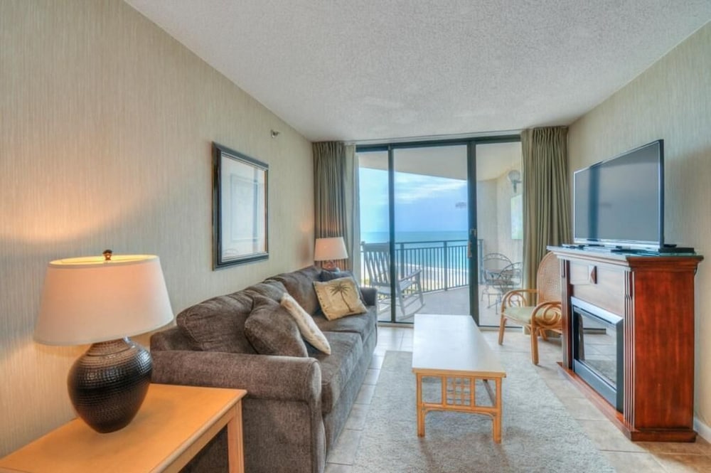 Condo, Multiple Beds (Cozy Ocean View Condo! Beach Front Bu)