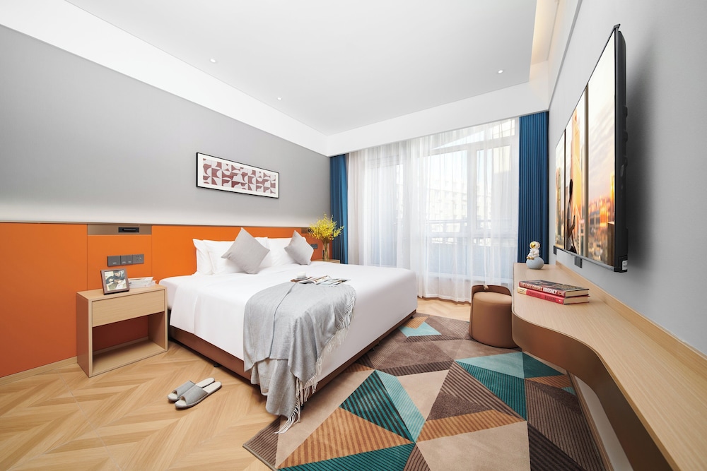 One-Bedroom Deluxe photo 1