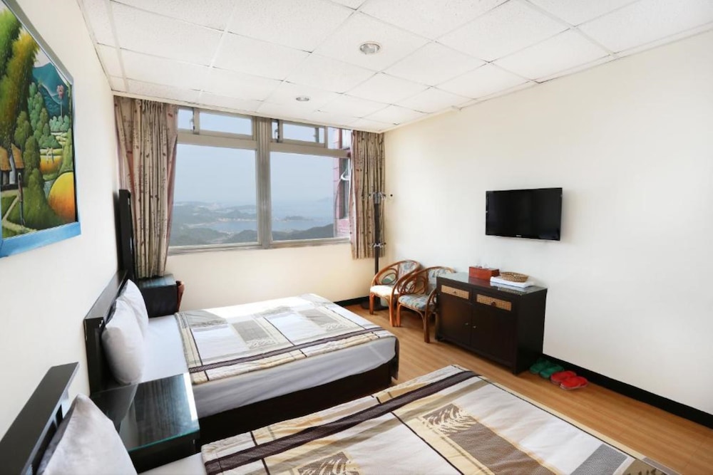 Quadruple Room with Sea View - Photo 4