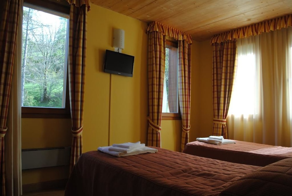 Double or Twin Room photo 3