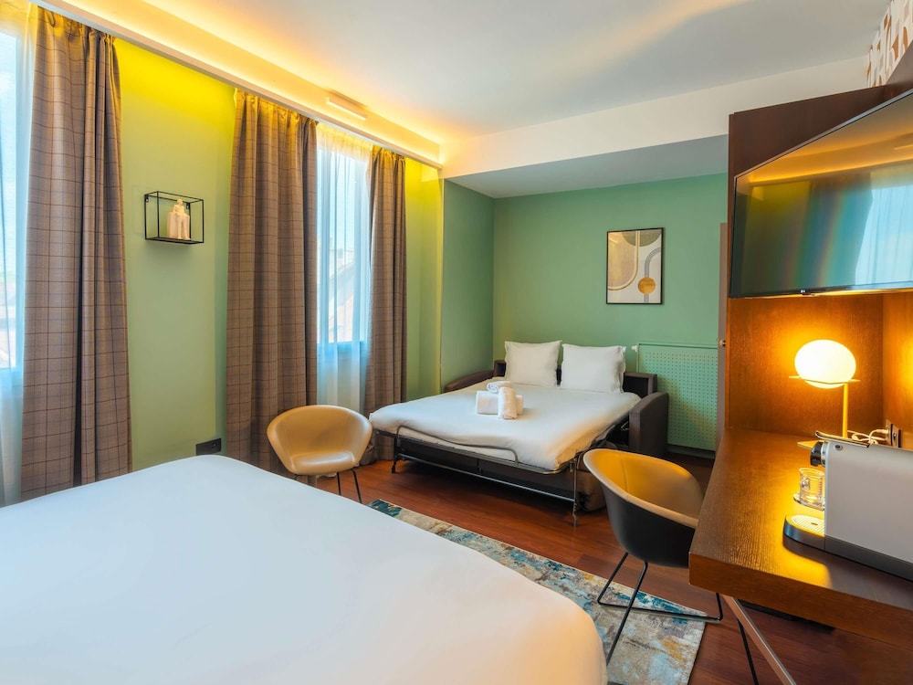 Family Room, 1 Double Bed with Sofa bed thumbnail 6