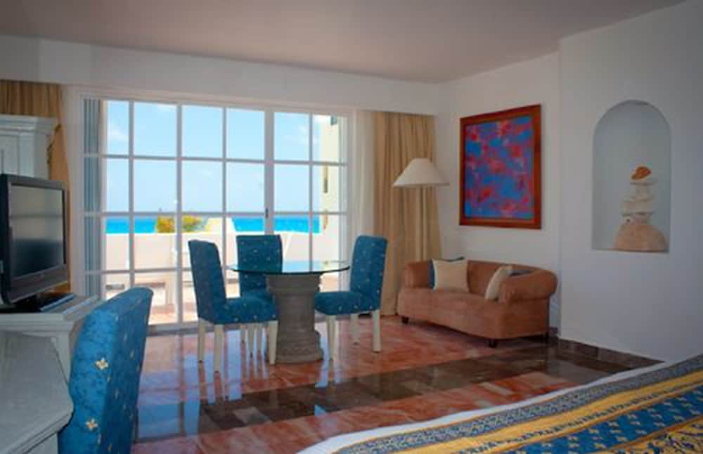 King Bed Ocean View - Photo 6