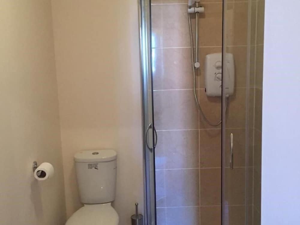 Twin Room, Ensuite photo 2