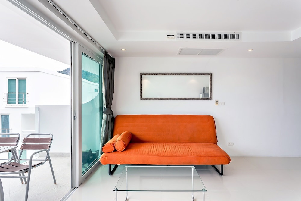 1 Bedroom Condo photo 1