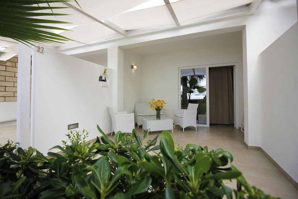 Superior Triple Room photo 3