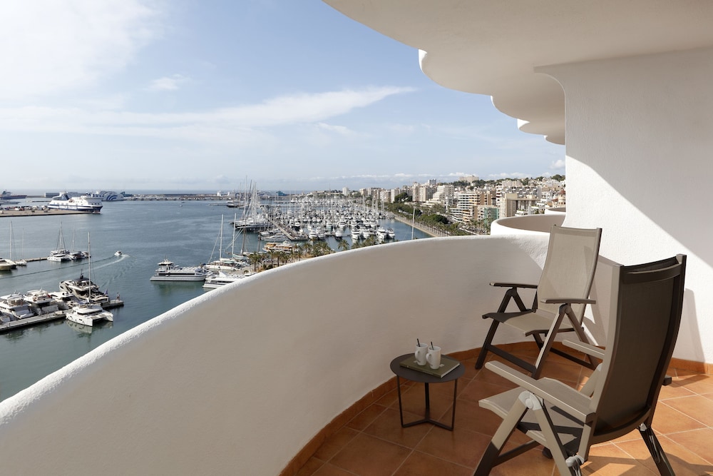 Premium Room, Sea View (2 adults + 1 child) - Photo 9
