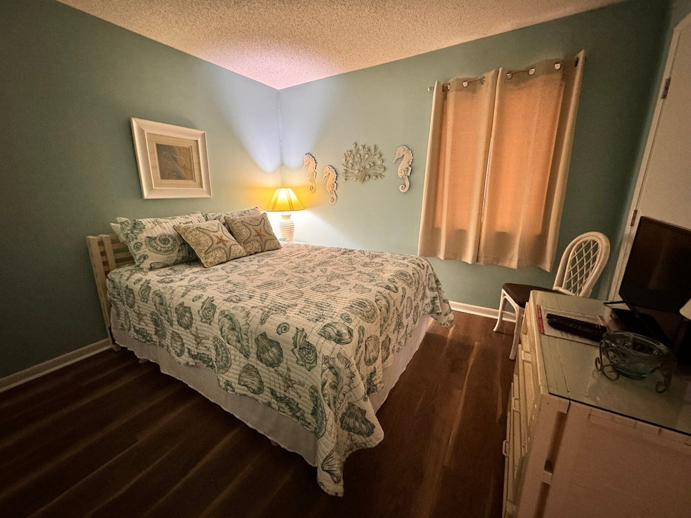 House, Multiple Beds, Balcony, Ocean View (Gulf Shores Plantation 1106) photo 2