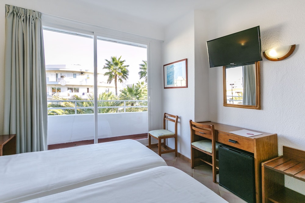 Double Room, Balcony - Photo 5