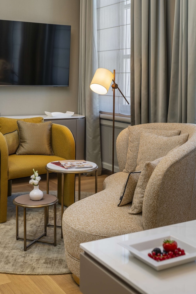 Room (Palais View) - Photo 10