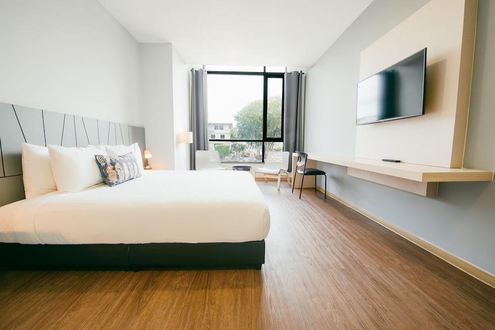 Deluxe Room - Photo 1