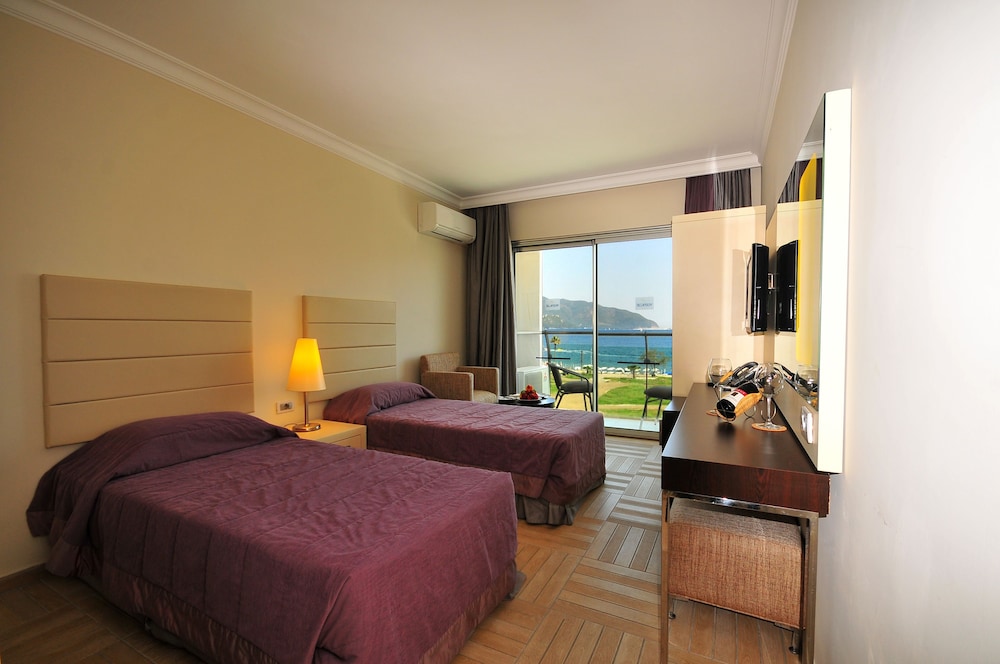 Standard Double or Twin Room, Sea View