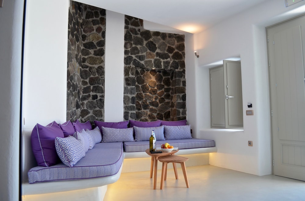Premium Suite with Outdoor Hot Tub and Caldera View - Photo 8