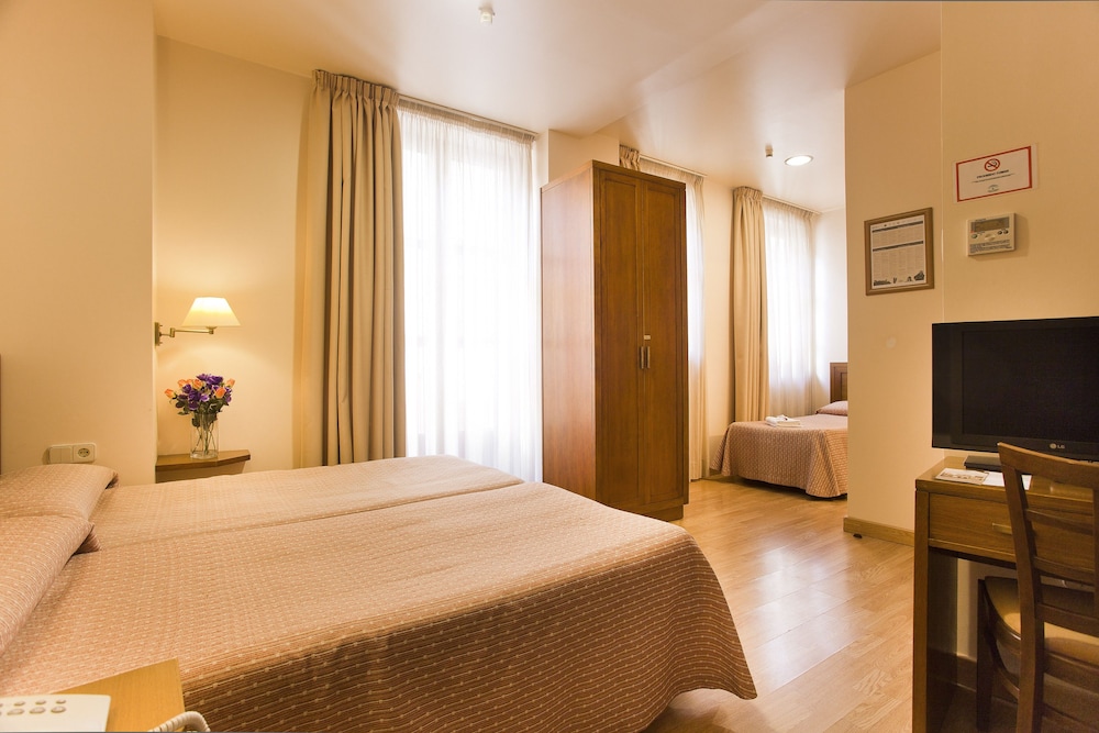 Double room with extra bed
