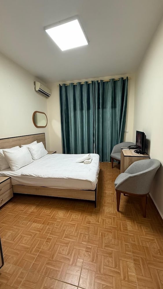 Junior Studio Suite