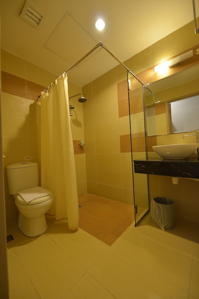 Superior Double Room (No View) - Photo 8
