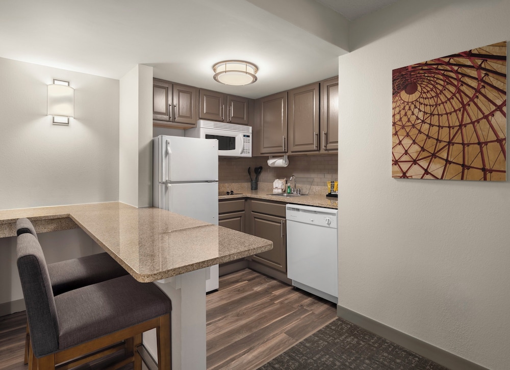 Suite, 1 Bedroom, Accessible, Kitchen (Communications) - Photo 1