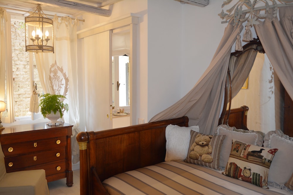 Junior Suite, 2 Bedrooms, City View