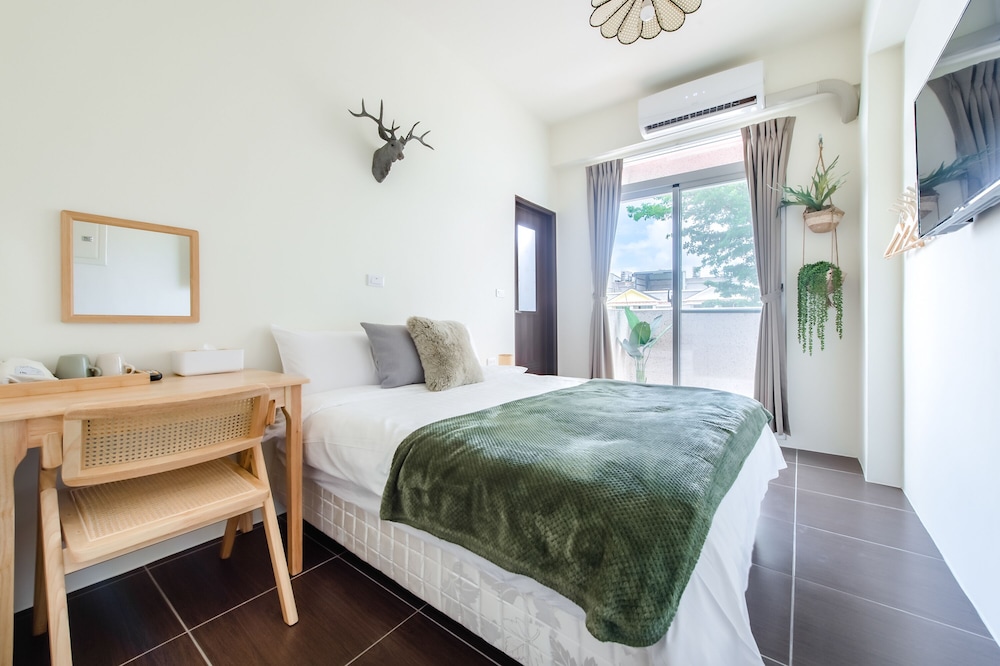 Deluxe Double Room, Balcony - Photo 1
