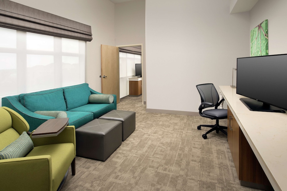 Junior Suite, 1 King Bed, Non Smoking - Photo 1