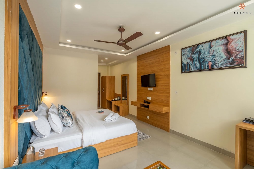 Deluxe Room - Photo 5
