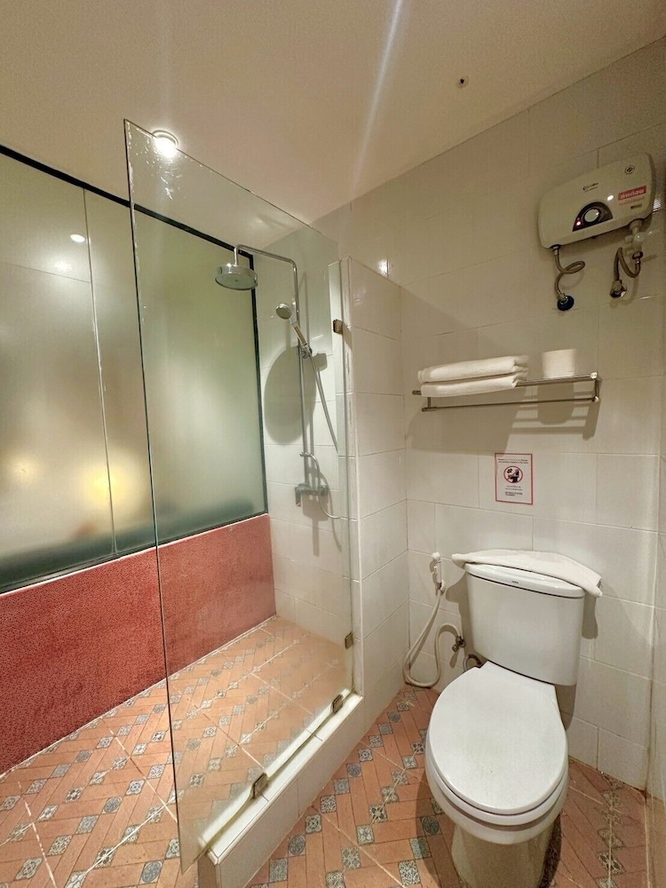 Deluxe Double Room with Shower