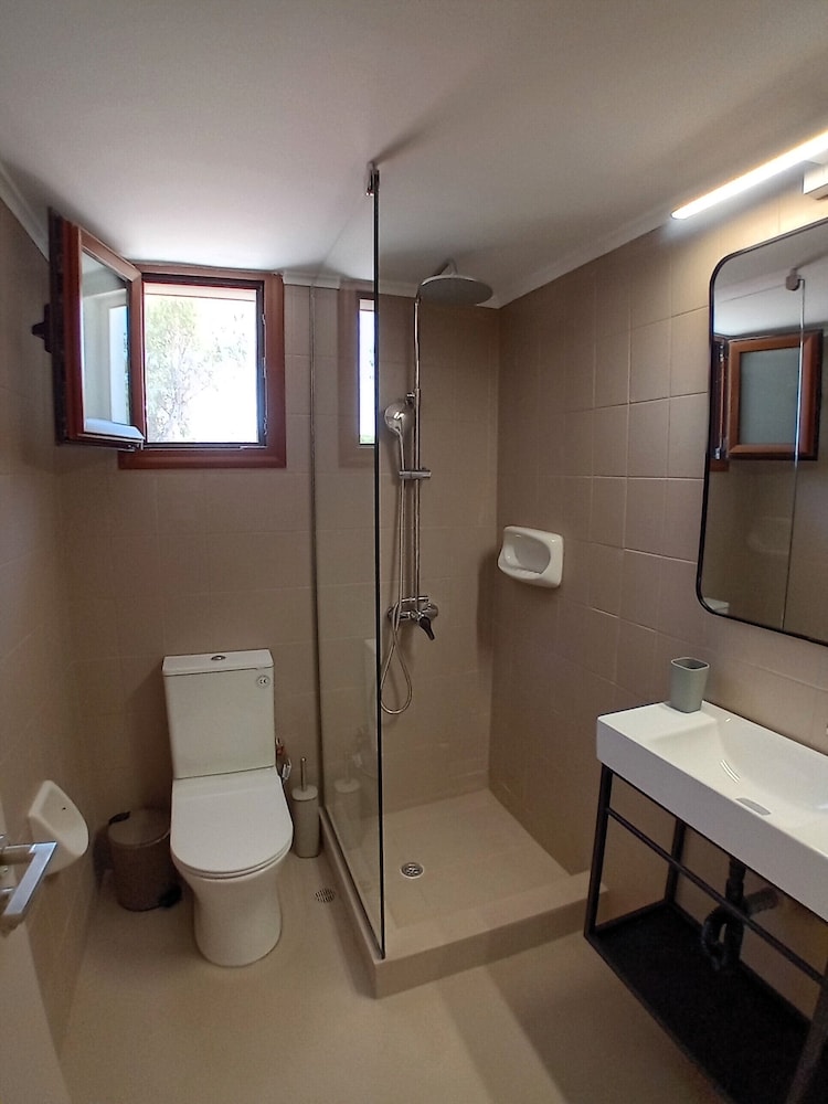 Comfort Triple Room, Garden View photo 3