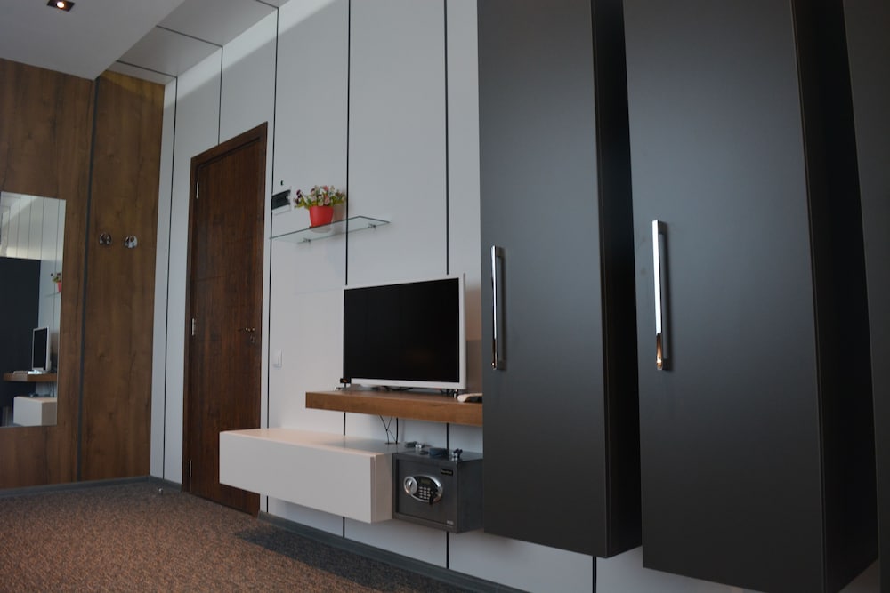 Triple Room, Balcony (22,23)