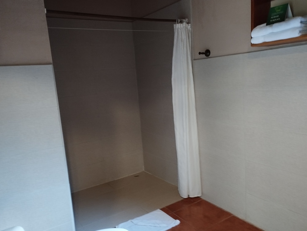 Standard Room, 1 Queen Bed, Mountain View, Tower photo 3
