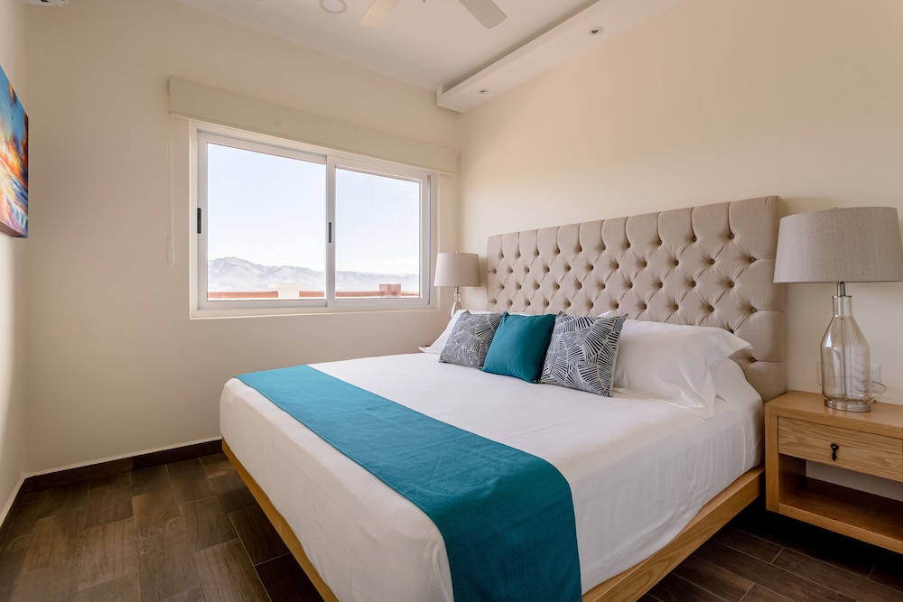 Room, 1 Bedroom, Oceanfront (New Build) photo 2