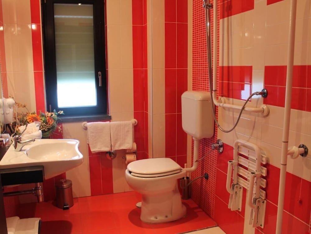 Double Room, Accessible photo 3
