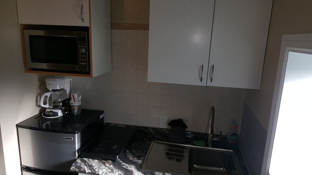 Room, 2 Queen Beds, Kitchenette photo 3