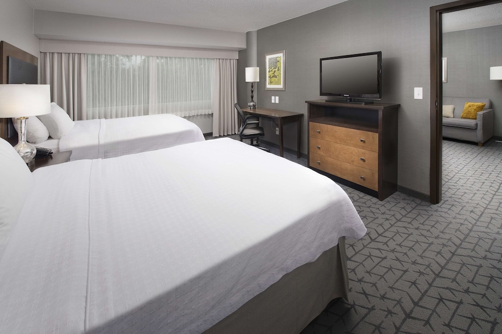 Suite, Accessible, Non Smoking (Roll-in Shower) - Photo 1