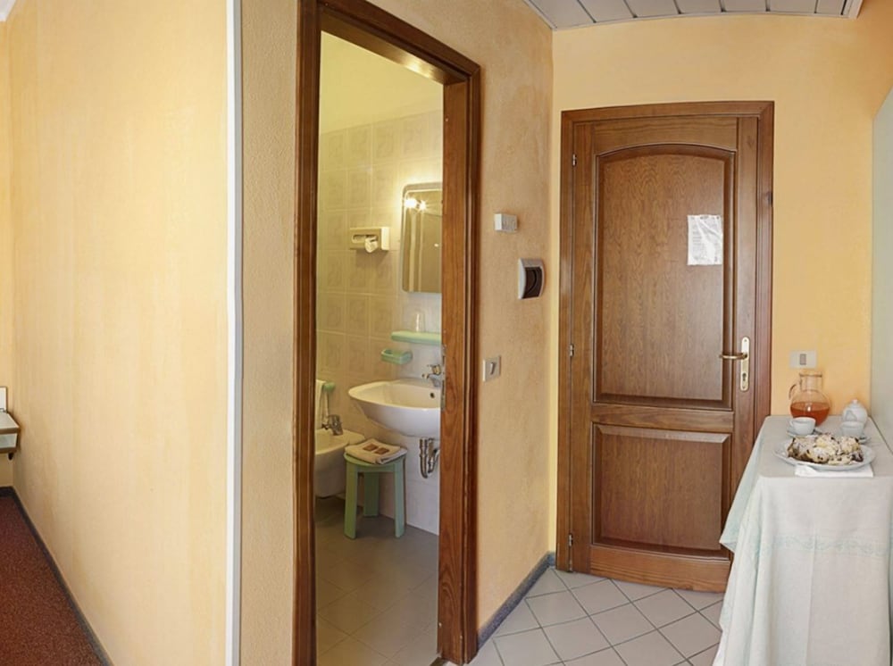 Double Room Single Use photo 3