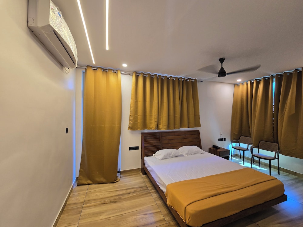 Deluxe Double Room, Air conditioning photo 3