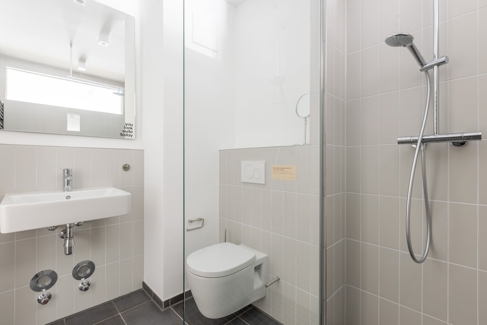 Suite M - Photo 22