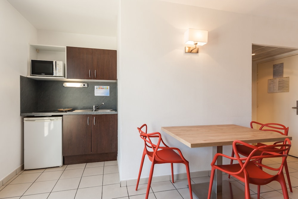 Apartment, Terrace - Photo 3