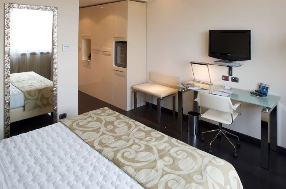 Classic Double Room - Photo 1