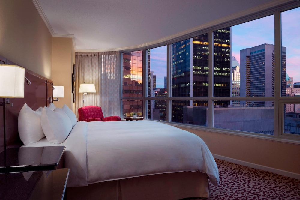 Club Room, 1 King Bed