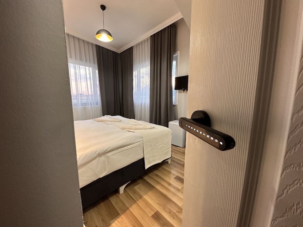 Double or Twin Room Asparagus 306 photo 1