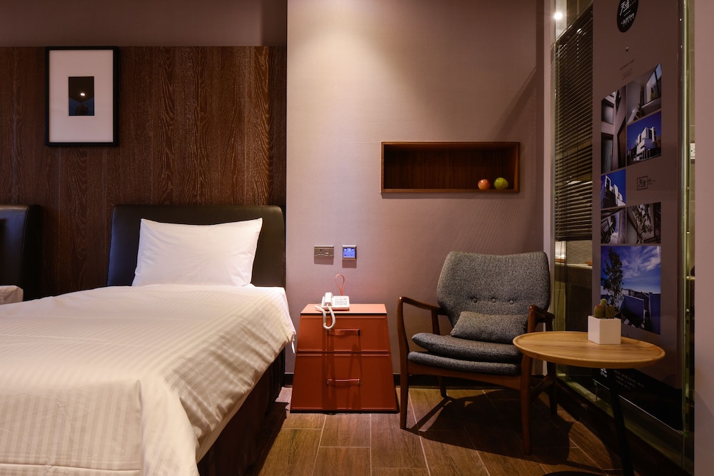 Deluxe Twin Room photo 3