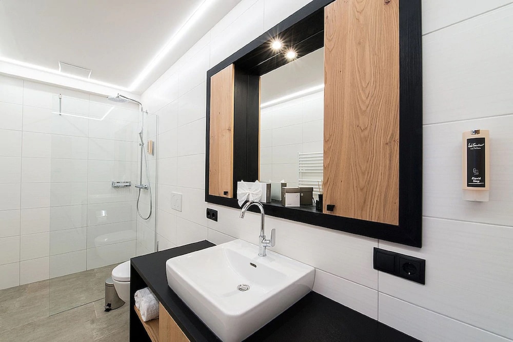 Deluxe Double Room (Rofan) photo 3