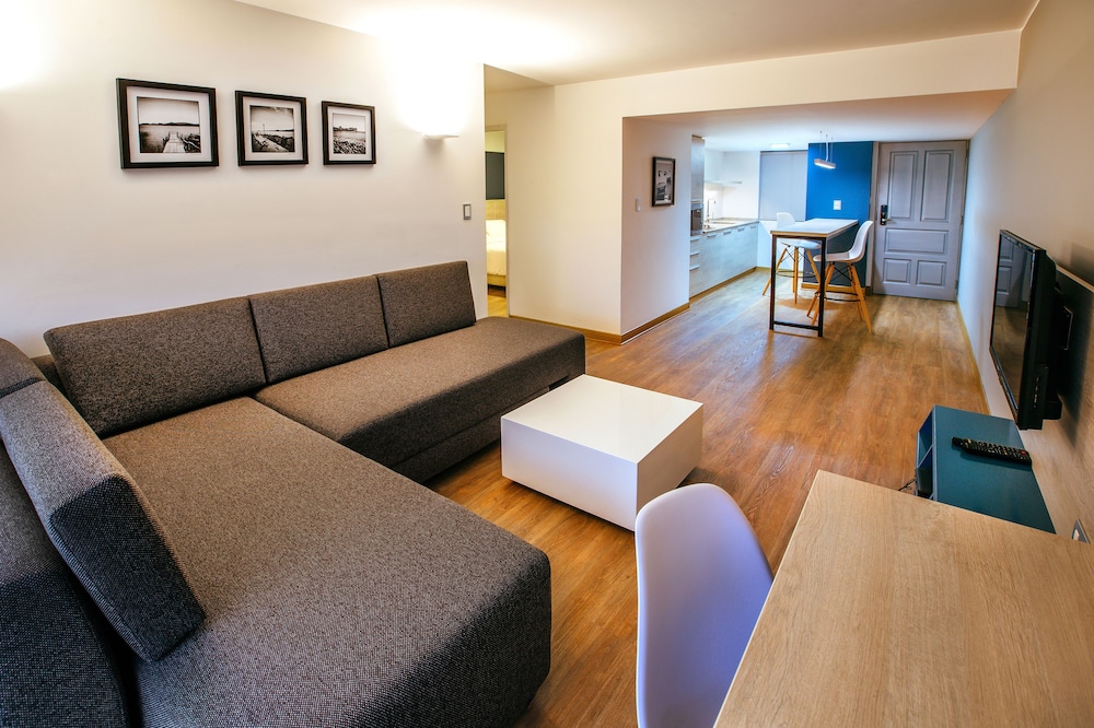 Family Apartment, 2 Bedrooms, City View photo 1