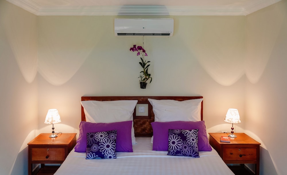 Deluxe Double Room, 1 King Bed, River View, Garden Area photo 1