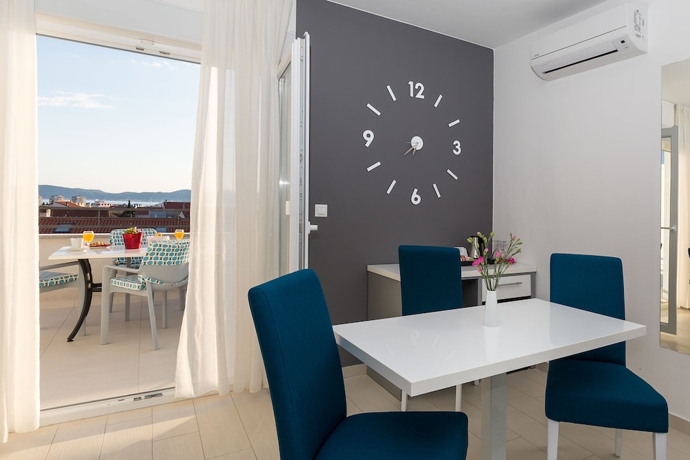 Superior Double Room, 1 King Bed, Sea View photo 2