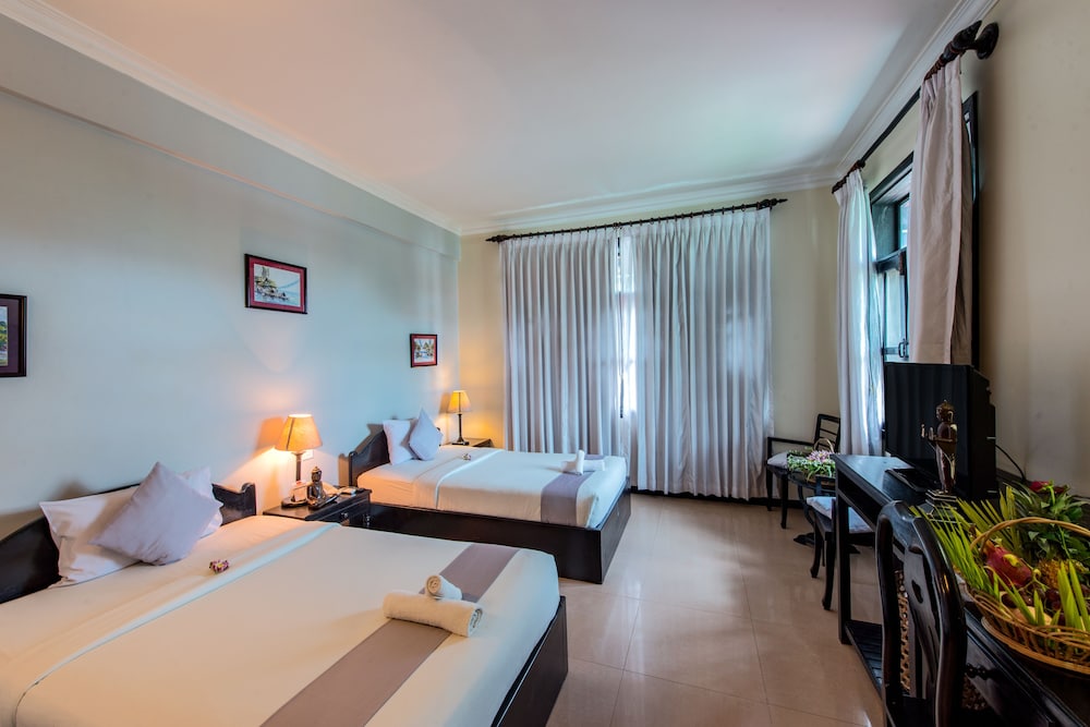 Deluxe Double or Twin Room - Photo 16