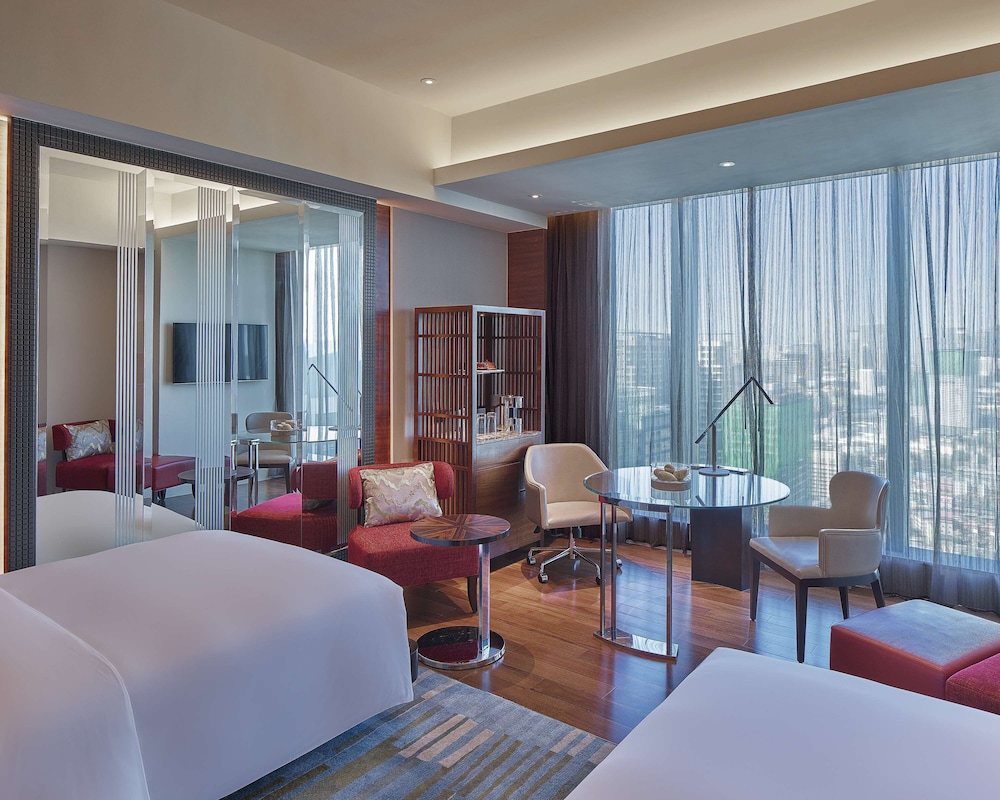 2 Double Beds Club Access photo 3
