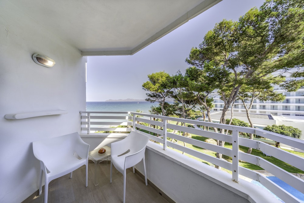Junior Studio Suite, Partial Ocean View (3 Adultos + 1 Child)