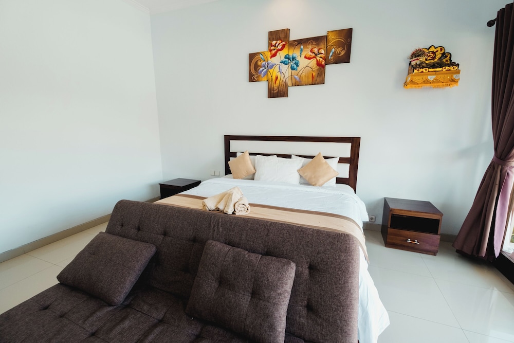 Deluxe Suite, 1 King Bed, Mountain View - Photo 9