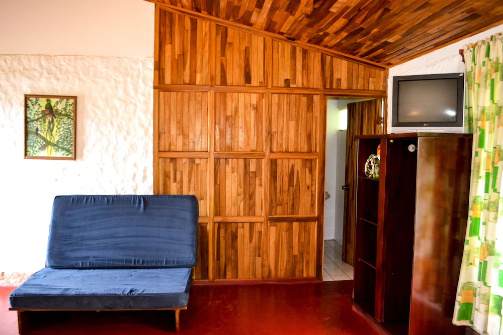 Standard Triple Room photo 2